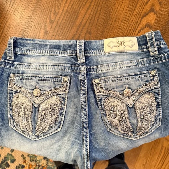 Miss Me mid rise easy strait jeans. Size 28 x 31.5 - Picture 1 of 7